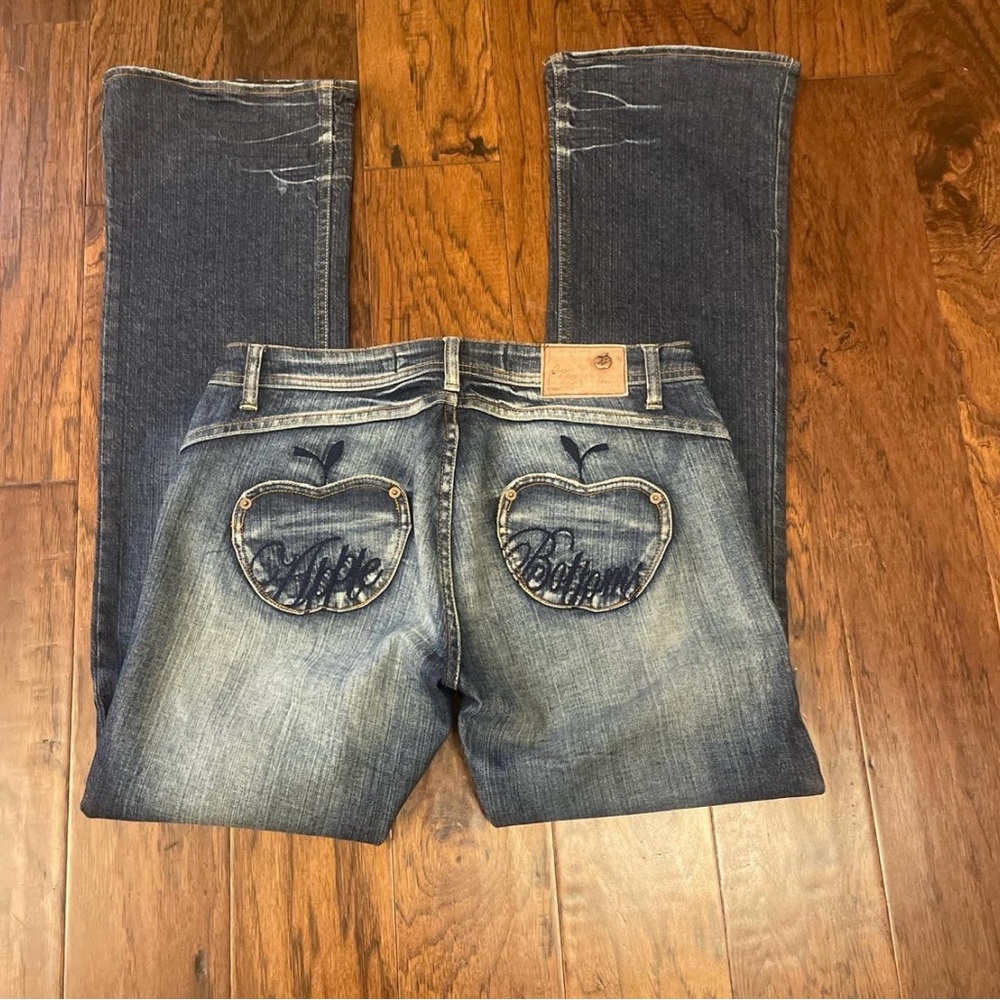 Vintage Y2K Apple Bottom Boot Cut Jeans (Size 9/10)